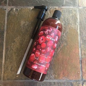 NEW Wen cleansing conditioner. Winter Red Currant.
